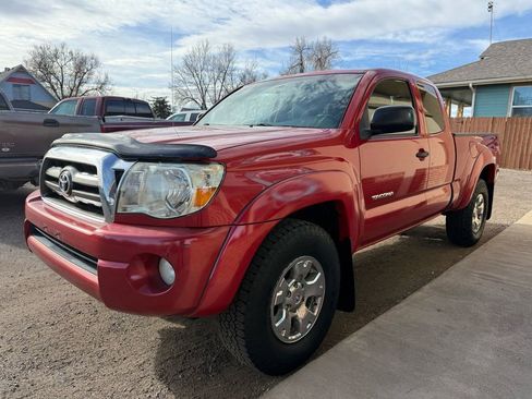 Used 2009 Toyota Tacoma w/ SR5 & TRD Off-Road Packages image 6