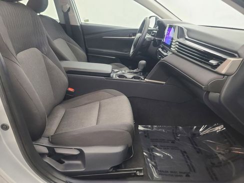 Used 2025 Toyota Camry LE image 17