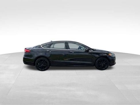 Used 2019 Ford Fusion SEL FWD image 8