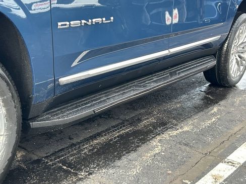 New 2026 GMC Yukon XL Denali image 14