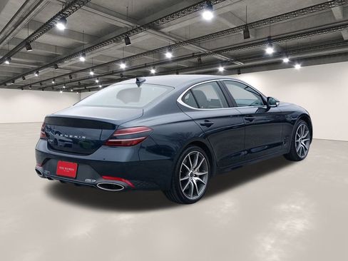 Used 2025 Genesis G70 2.5T image 16