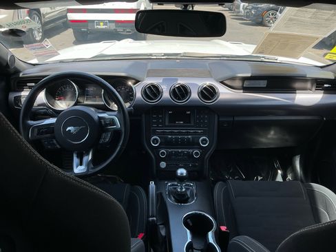 Used 2017 Ford Mustang GT w/ Black Accent Package RWD image 16