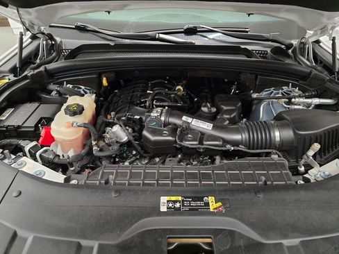 Used 2023 Jeep Grand Cherokee Altitude image 12