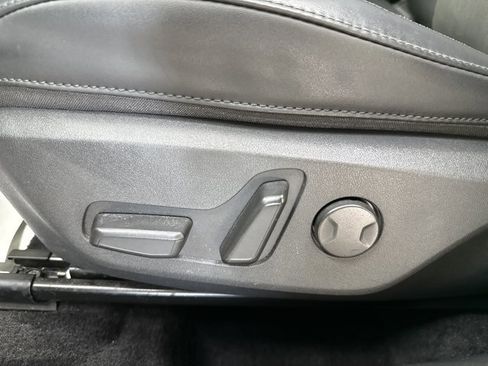 Certified 2023 Kia Niro EX Touring image 28