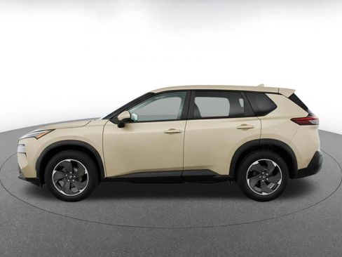 Used 2025 Nissan Rogue SV FWD image 4
