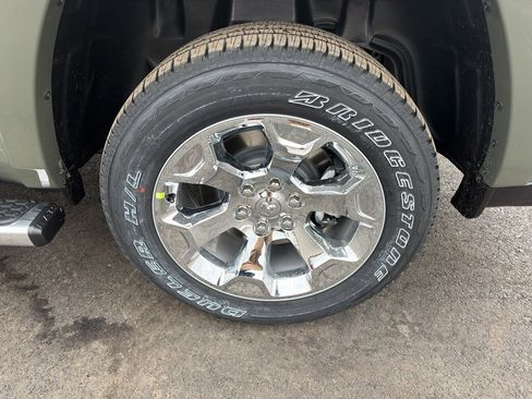 New 2026 RAM 1500 Big Horn AWD/4WD image 9