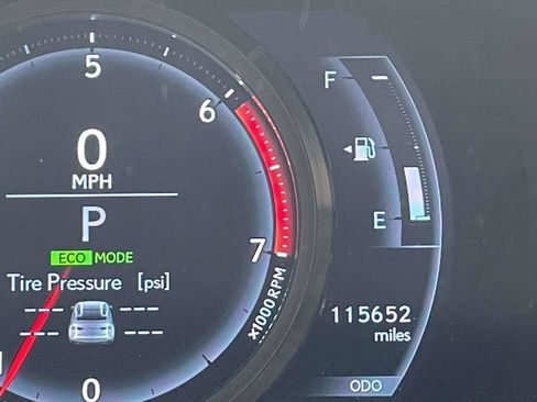 Used 2016 Lexus IS 200t w/ F Sport Package RWD image 13