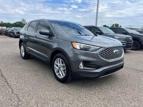 Certified 2024 Ford Edge SEL w/ Convenience Package AWD/4WD image 3