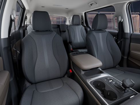 New 2026 Kia Carnival LX FWD image 15