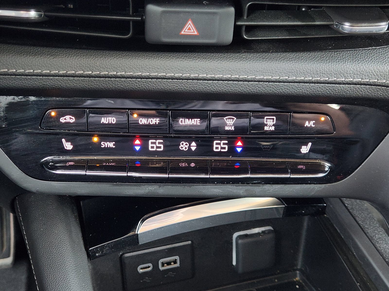 Used 2023 Buick Envision Essence w/ Sport Touring Package AWD/4WD image 22