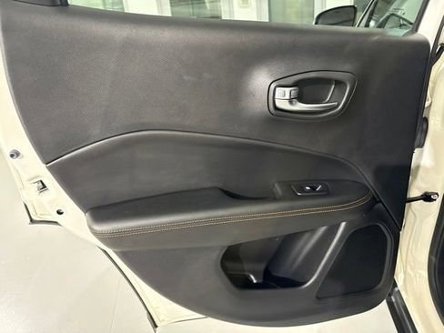 Used 2020 Jeep Compass Limited AWD/4WD image 17