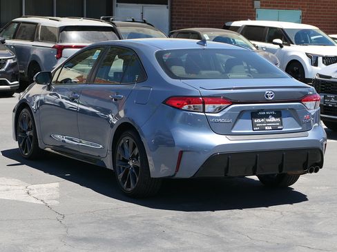 Used 2024 Toyota Corolla SE w/ SE Package FWD image 6