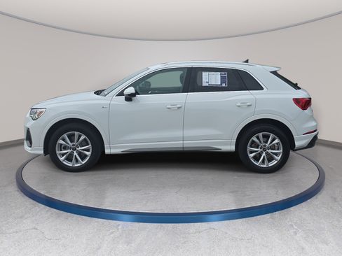 Used 2025 Audi Q3 2.0T Premium AWD/4WD image 8