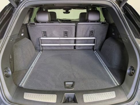 Used 2023 Cadillac XT5 Premium Luxury w/ Technology Package AWD/4WD image 13