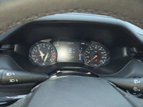 Used 2026 Jeep Compass Latitude AWD/4WD image 16