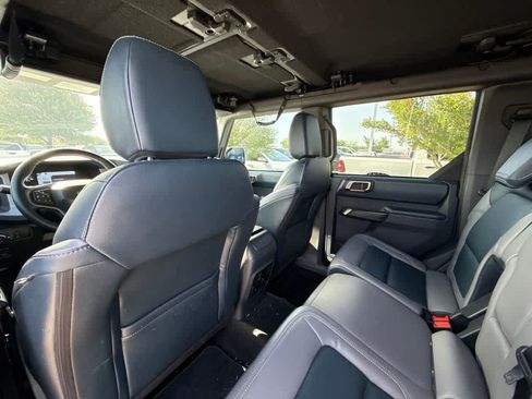 Used 2024 Ford Bronco Outer Banks AWD/4WD image 14
