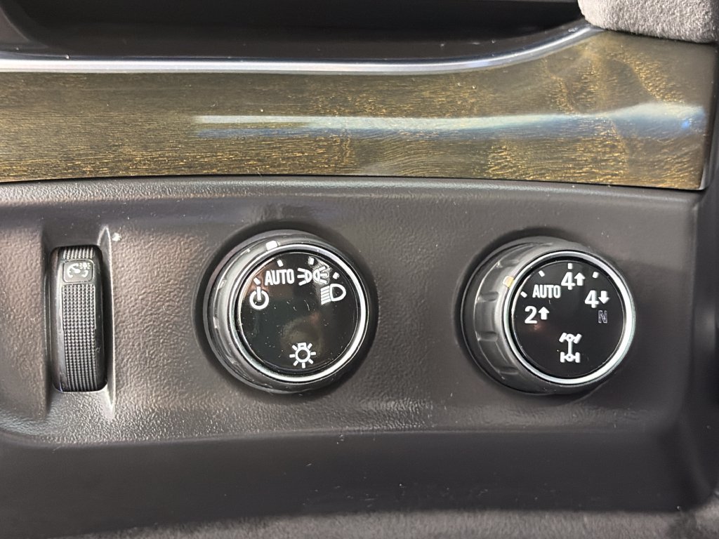 Used 2016 Cadillac Escalade Platinum AWD/4WD image 24