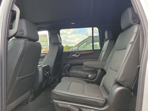 New 2026 GMC Yukon XL Denali w/ Sun & Power Step Package image 7