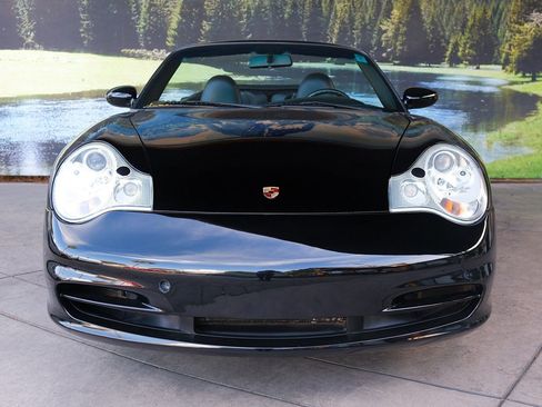 Used 2004 Porsche 911 Carrera image 2