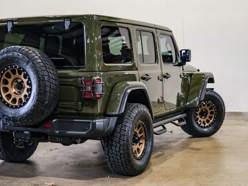 Used 2022 Jeep Wrangler Unlimited Rubicon w/ Dual Top Group image 37