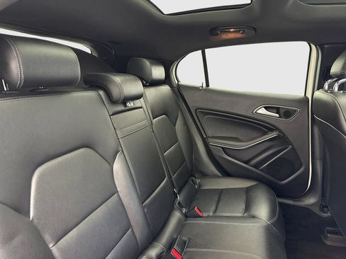 Used 2017 Mercedes-Benz GLA 250 image 43