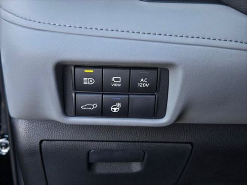 Certified 2026 Toyota Highlander Limited AWD/4WD image 18
