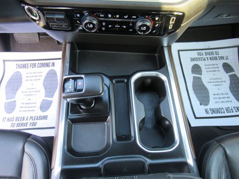 Used 2022 Chevrolet Silverado 1500 High Country w/ LPO, Dark Essentials Package AWD/4WD image 14