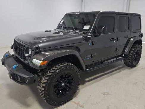 Used 2024 Jeep Wrangler Unlimited w/ Convenience Group image 2