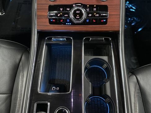 Used 2023 Lincoln Aviator Reserve w/ Equipment Group 201A image 25