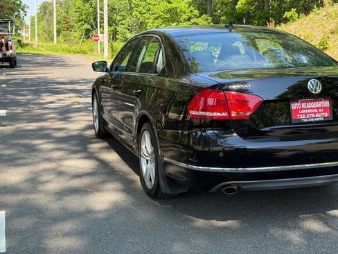 Used 2015 Volkswagen Passat 1.8T SE FWD image 8