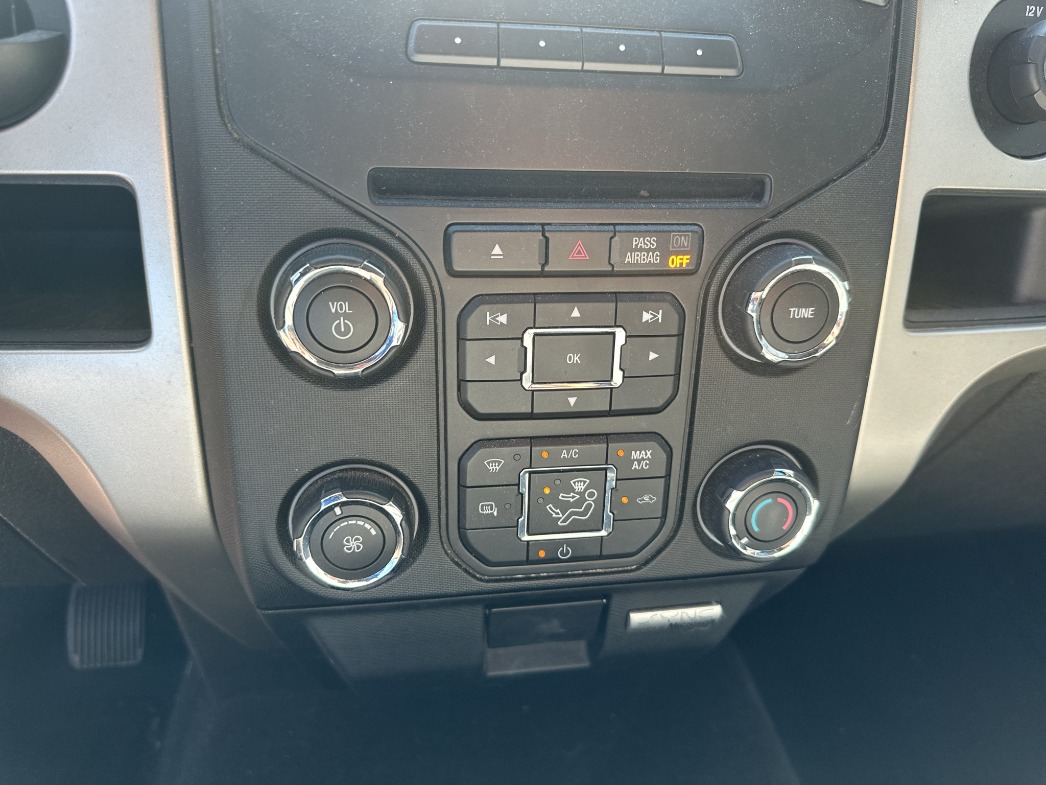 Used 2014 Ford F150 XLT w/ Equipment Group 301A Mid RWD image 6