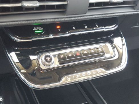 New 2026 Lincoln Corsair Premiere image 22