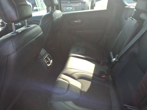 Used 2022 Jeep Cherokee Trailhawk AWD/4WD image 26