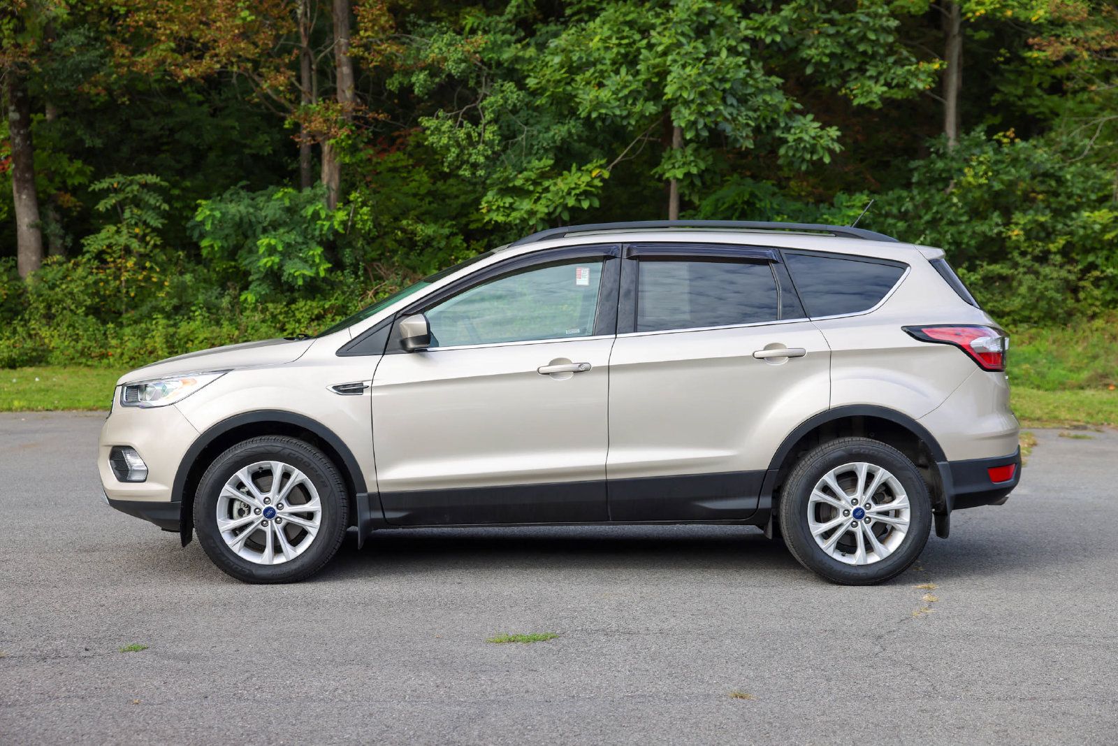 Certified 2018 Ford Escape SEL w/ Ford Safe & Smart Package AWD/4WD image 8