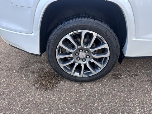 Used 2022 GMC Acadia Denali w/ Denali Ultimate Package FWD image 5