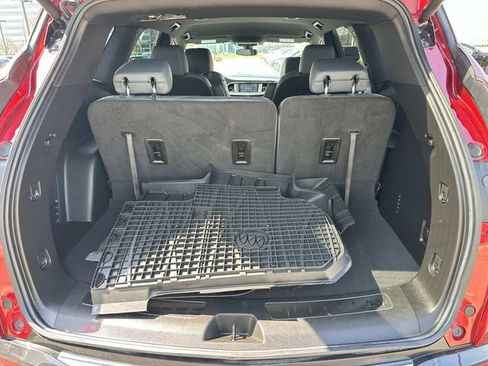 Used 2023 Buick Enclave Essence AWD/4WD image 9