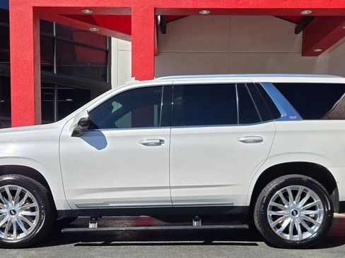 Used 2021 Cadillac Escalade Premium Luxury w/ Performance Package image 7