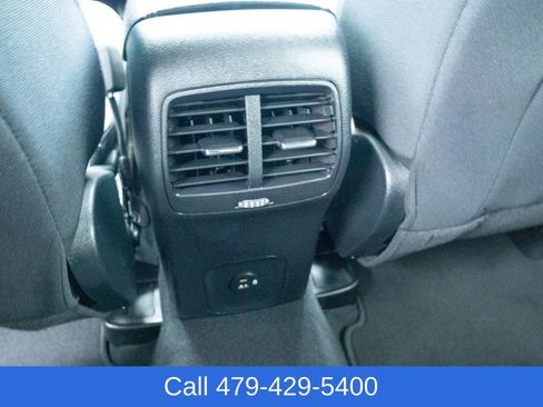 Used 2020 Ford Escape SE image 33