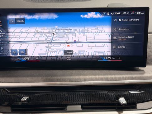 Used 2023 BMW X7 xDrive40i w/ Premium Package AWD/4WD image 31