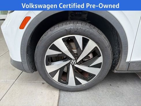 Certified 2021 Volkswagen ID.4 Pro S w/ Gradient Package image 13
