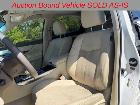 Used 2016 INFINITI Q70 L 3.7 RWD image 12