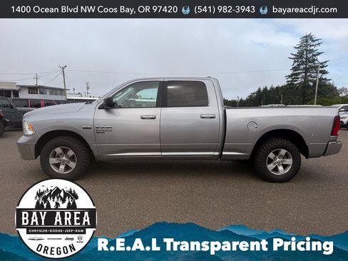 Used 2021 RAM 1500 Classic SLT AWD/4WD image 3