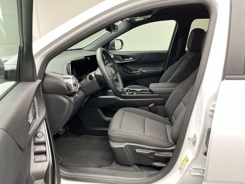 Certified 2026 Chevrolet Equinox LT AWD/4WD image 3