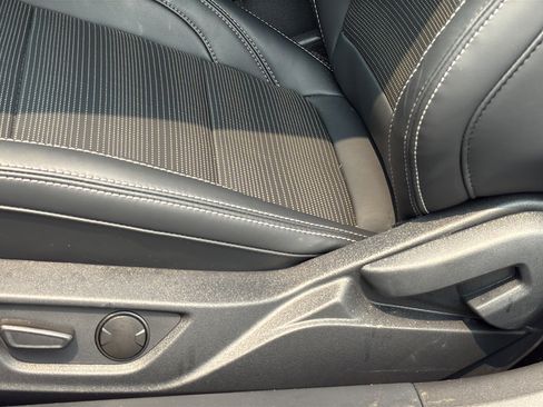 Used 2025 Ford Mustang Premium RWD image 25