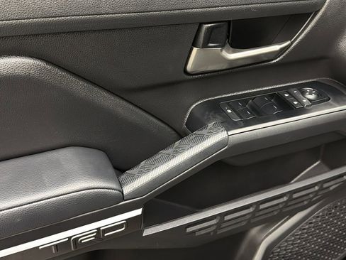 Used 2025 Toyota Tacoma TRD Off-Road image 30