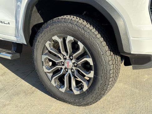 New 2026 GMC Canyon Denali AWD/4WD image 6