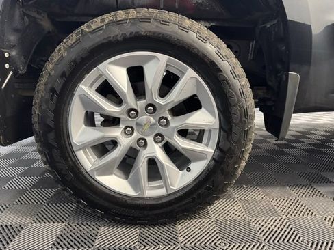 Used 2020 Chevrolet Silverado 1500 Custom w/ Custom Value Package AWD/4WD image 35