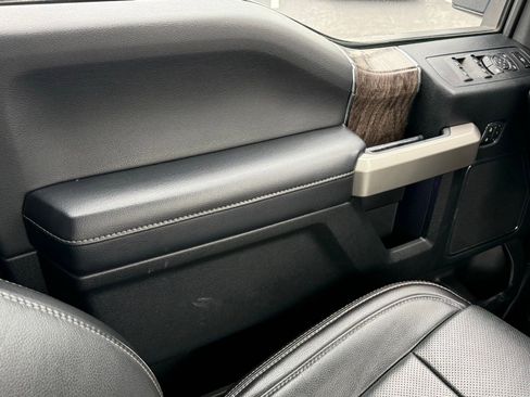 Used 2018 Ford F250 Lariat w/ Lariat Ultimate Package image 35