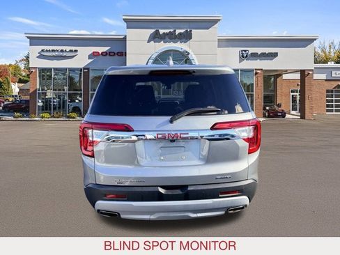 Used 2023 GMC Acadia SLE image 6