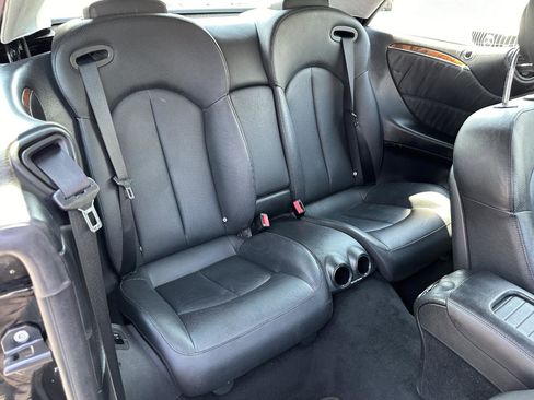 Used 2007 Mercedes-Benz CLK 350 Cabriolet image 32